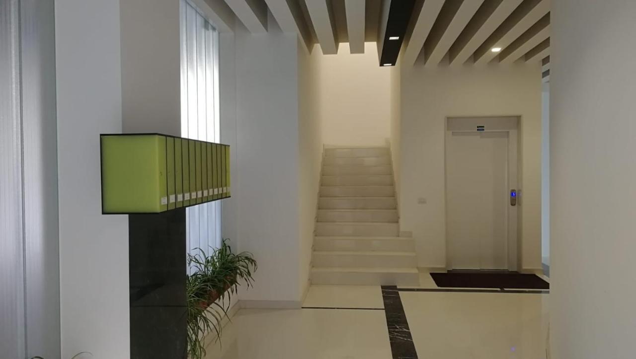 Central Modern Apartment Bari Eksteriør billede