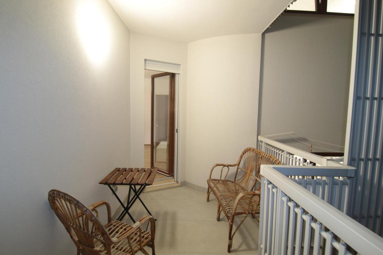 Central Modern Apartment Bari Eksteriør billede