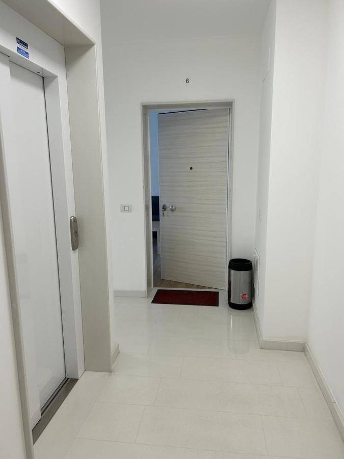 Central Modern Apartment Bari Eksteriør billede