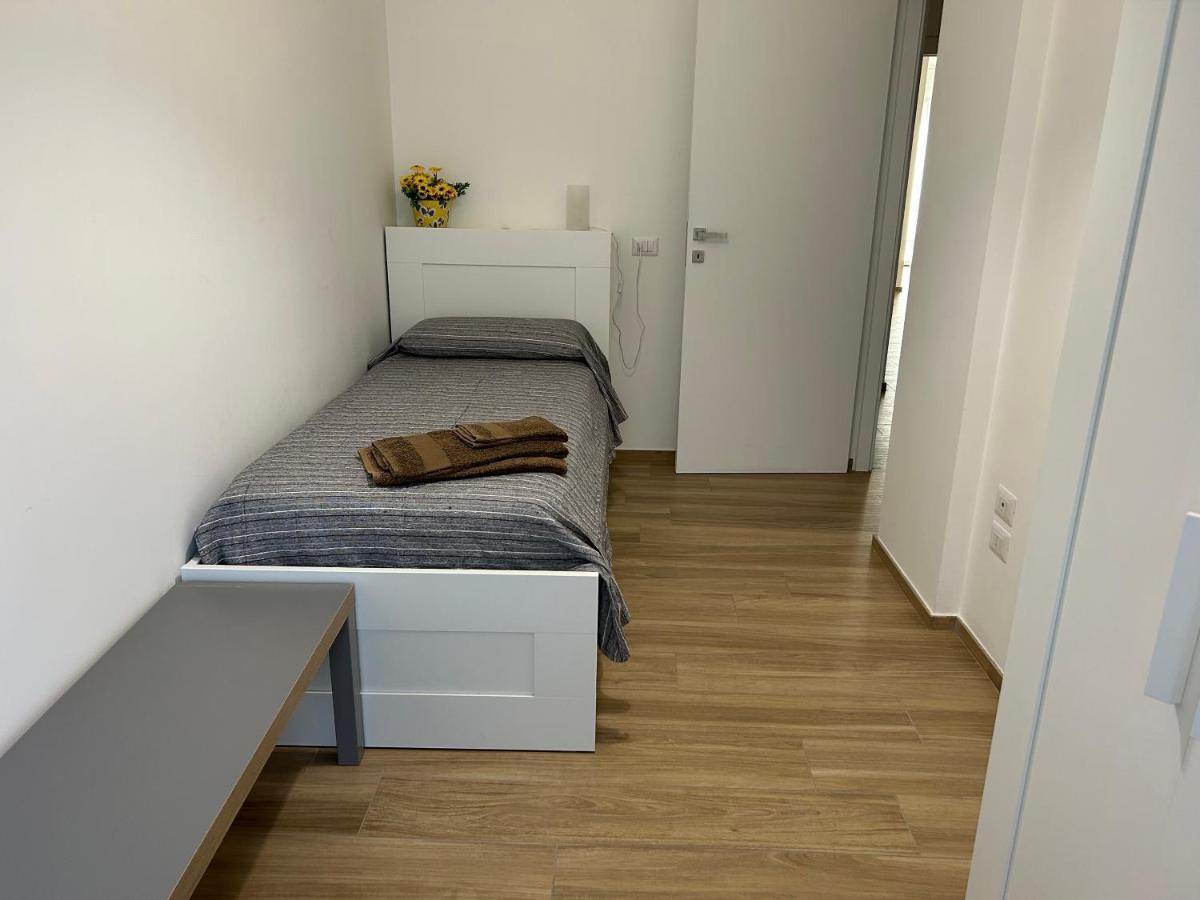 Central Modern Apartment Bari Eksteriør billede